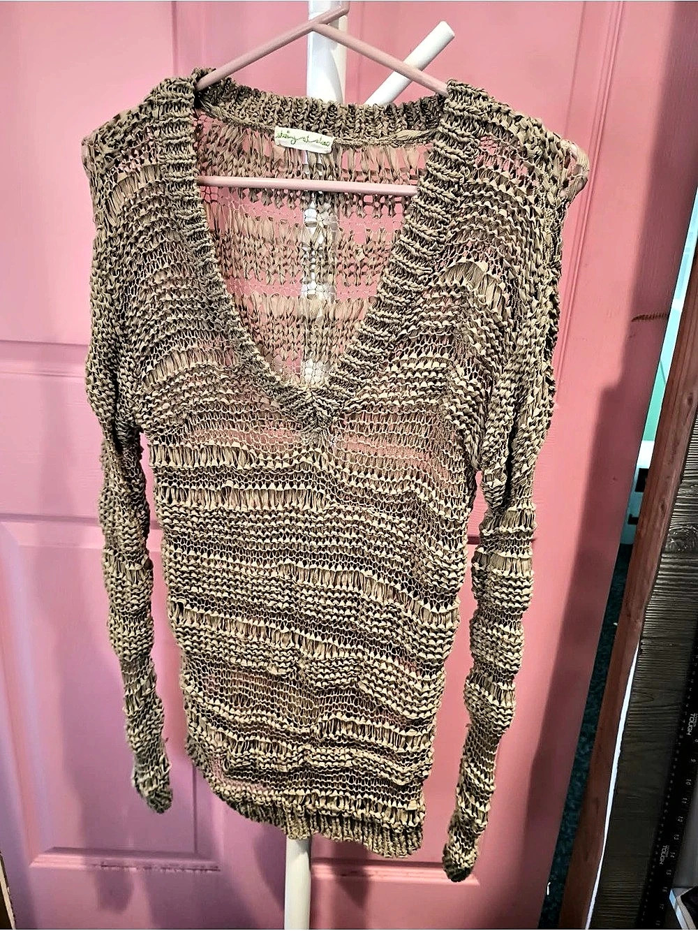 Cool Long Sleeve sweater in Brown